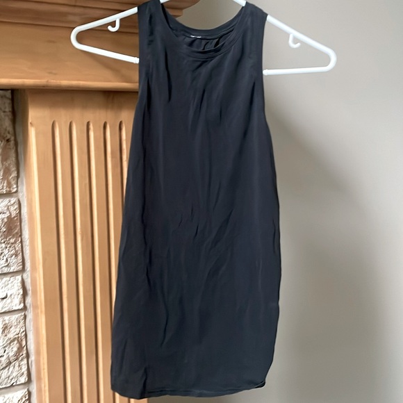 Lululemon Black Tank Top - Picture 2 of 6